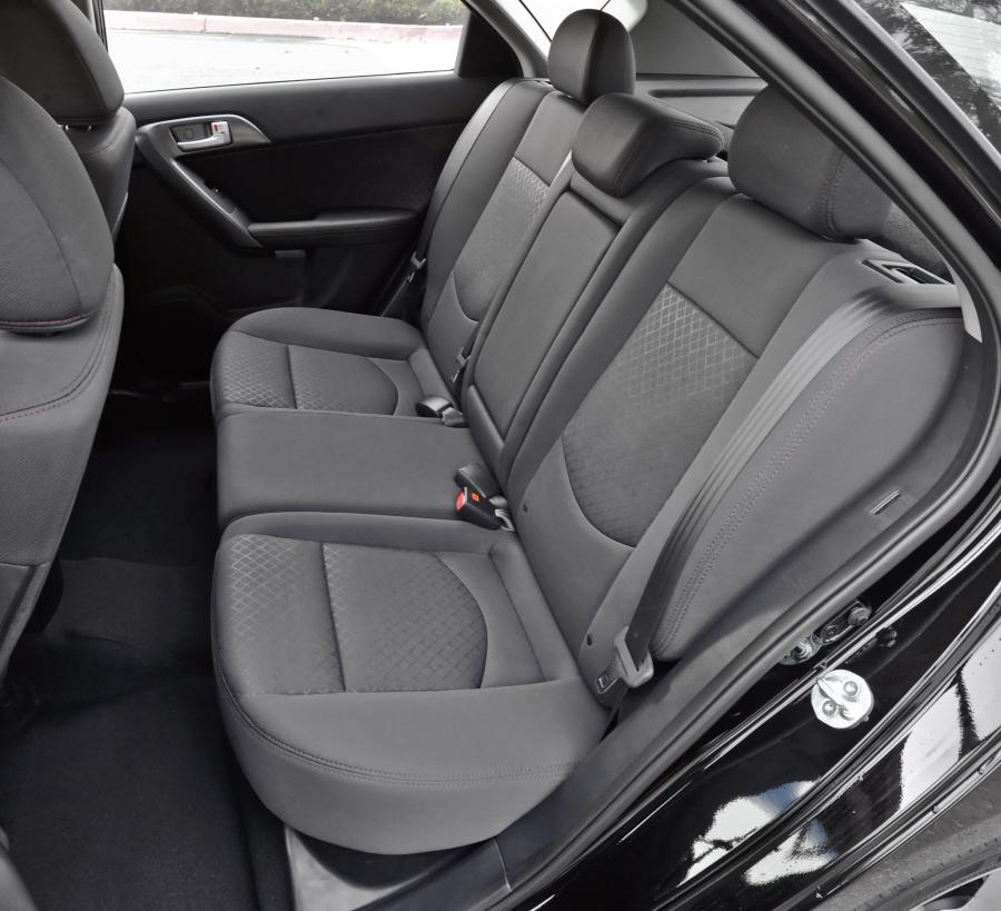  Kia Forte 5-Door 2011 года  (фото 9 из 89)